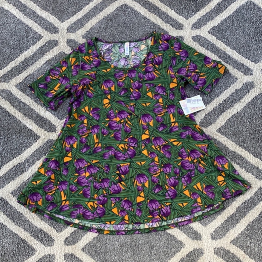 Lularoe floral perfect t